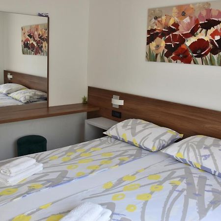 Apartment Pancur Porec Bagian luar foto