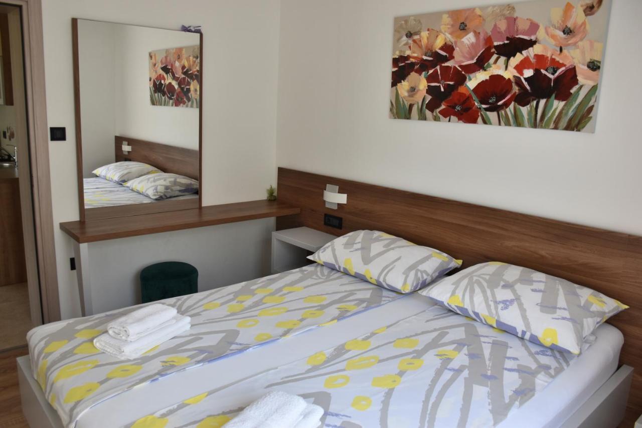 Apartment Pancur Porec Bagian luar foto